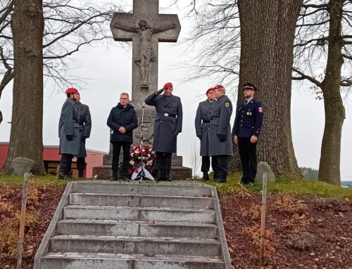 Gedenken an die Opfer der beiden Weltkriege in Windischeschenbach, Neuhaus und Bernstein